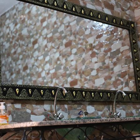 Dar Ilyana Hotel Ait Tiourhza ภายนอก รูปภาพ